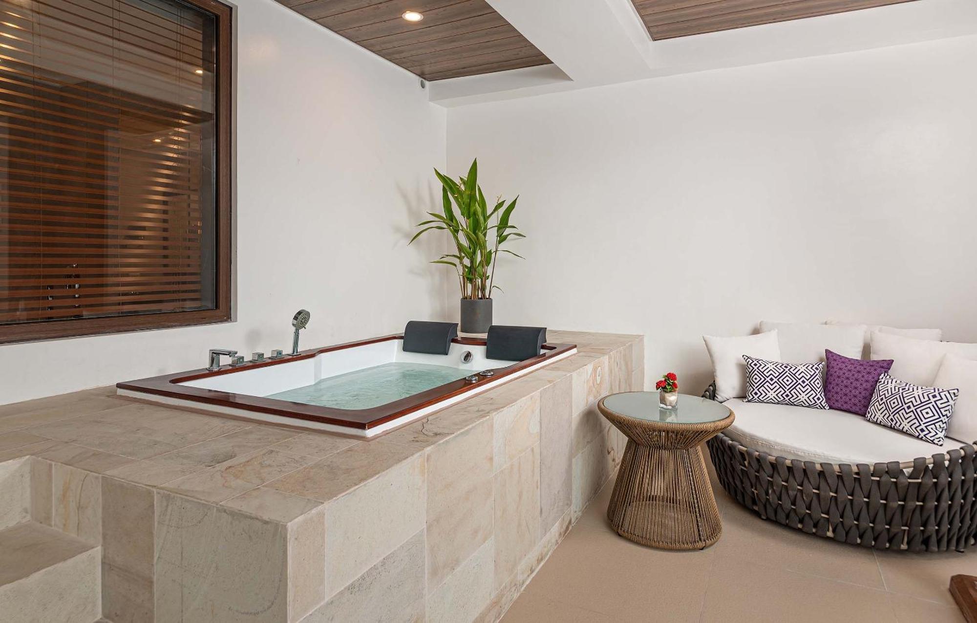Mandarin Bay Resort And Spa Balabag  Екстер'єр фото
