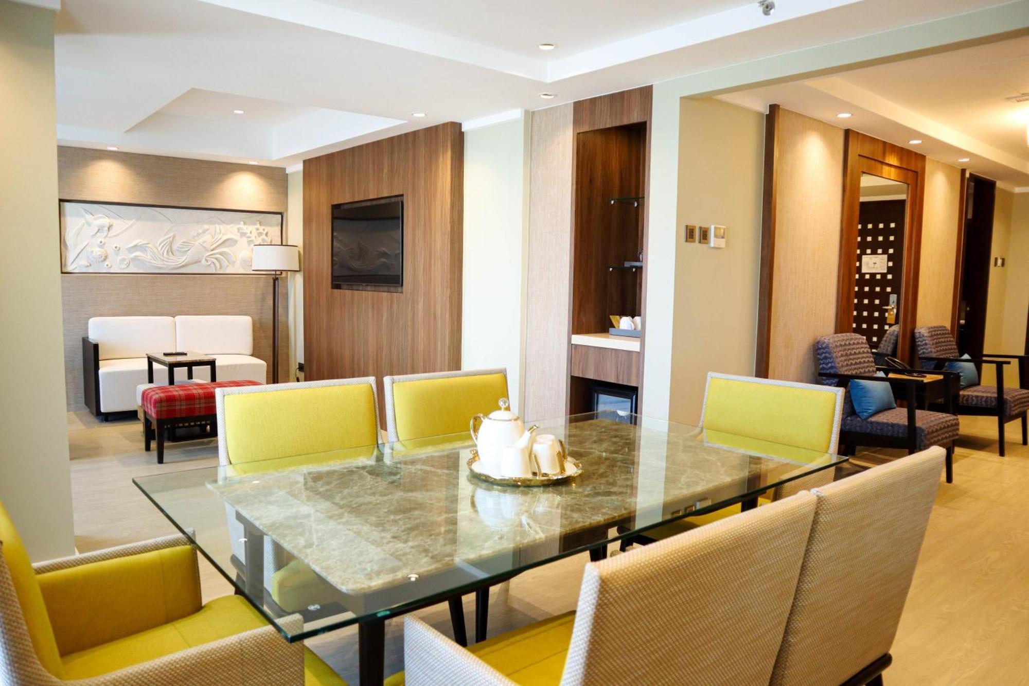 Mandarin Bay Resort And Spa Balabag  Екстер'єр фото