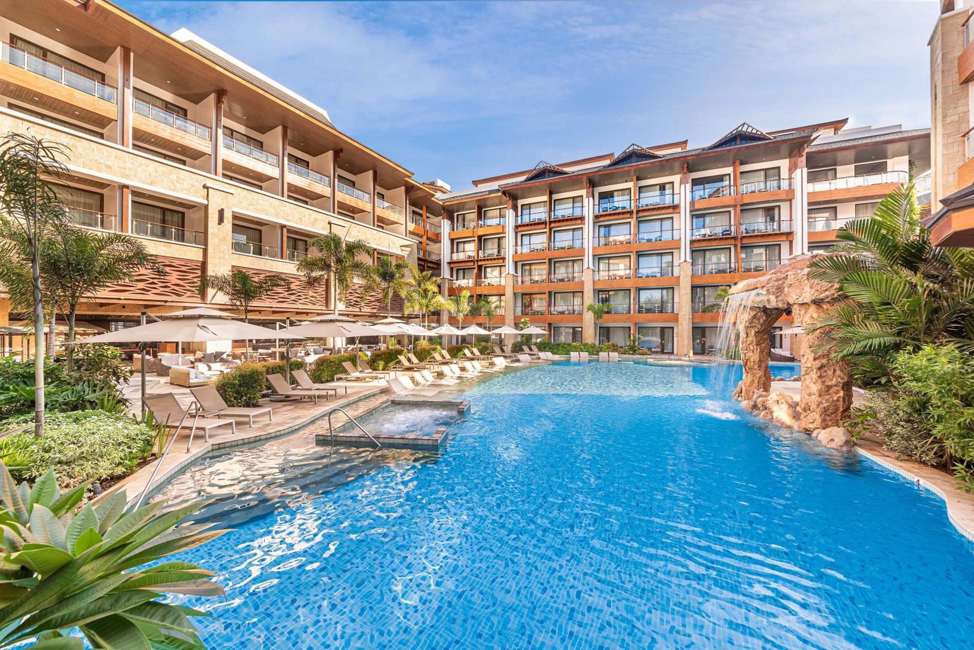 Mandarin Bay Resort And Spa Balabag  Екстер'єр фото